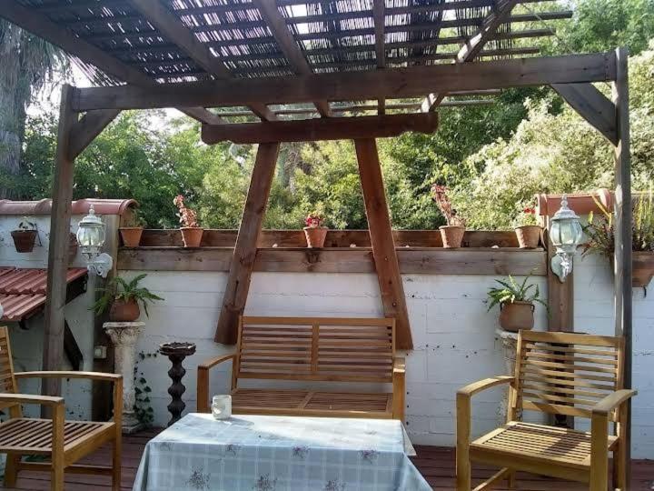 قيسارية Czarina Cabin הבקתה הקיסרית והדירה הקיסרית Czarina Apartment المظهر الخارجي الصورة