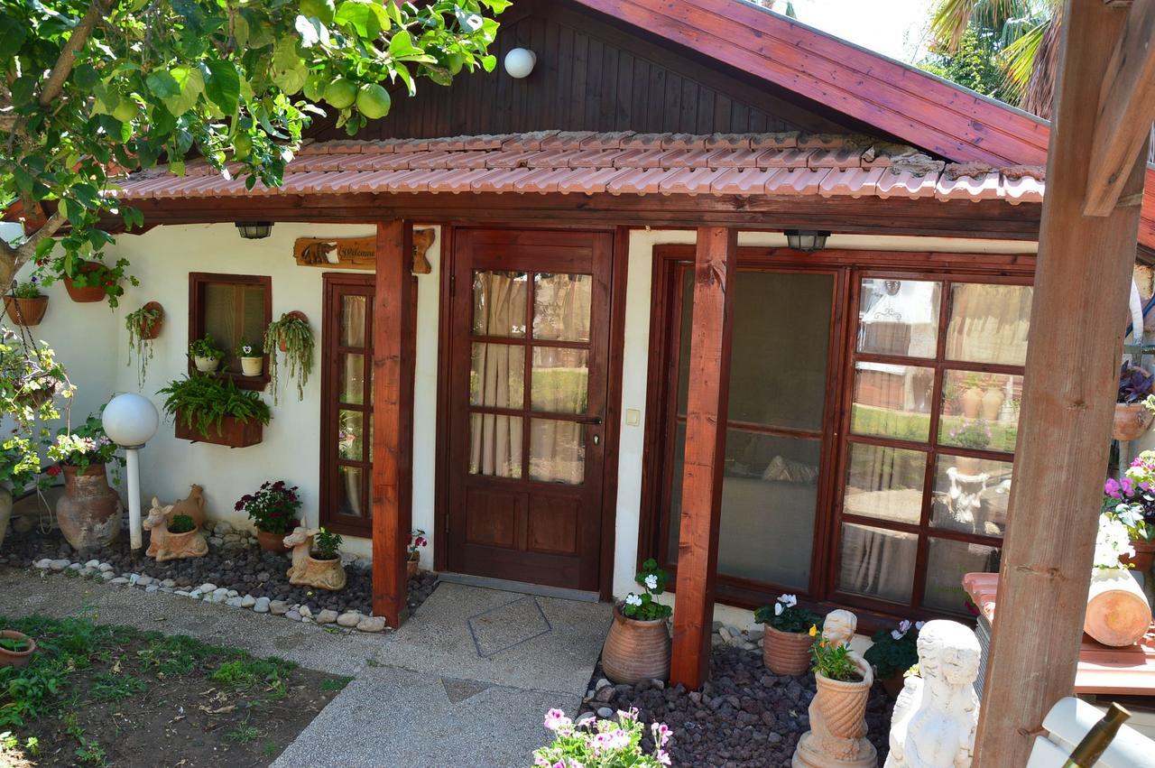 قيسارية Czarina Cabin הבקתה הקיסרית והדירה הקיסרית Czarina Apartment المظهر الخارجي الصورة
